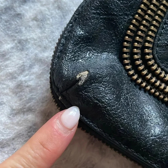 Vintage Matt & Nat Crossbody Purse - Picture 10 of 16